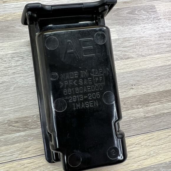 00-06 Subaru Legacy Outback Baja dash console ashtray insert 66160-AE000 - JL497 - Picture 4 of 6